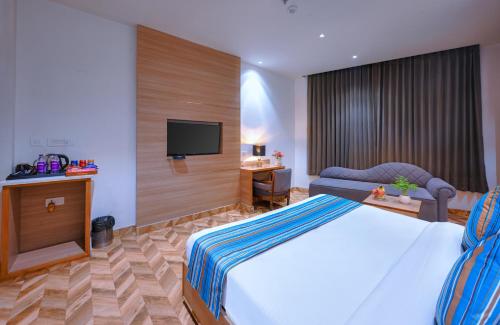 Superior Queen Room image 7