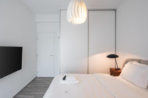 2BD Apt in Petralona Near Metro - image 12