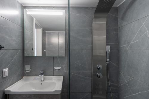 2BD Apt in Petralona Near Metro - main image