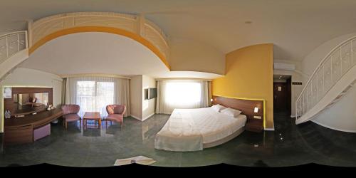 Neopol Hotel Deluxe