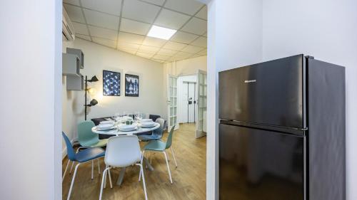 Flat 5 - In San Giovanni by Rentbeat, Roma (foto 8)