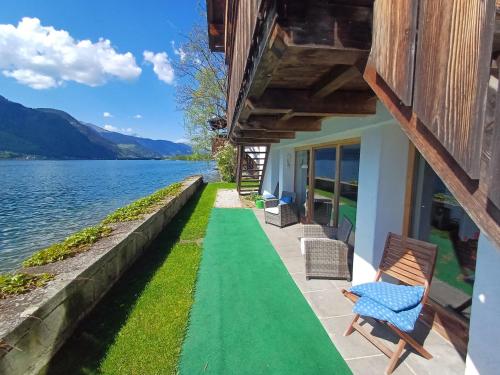 View, Waterfront Apartments Zell am See - Steinbock Lodges in Zell Am See