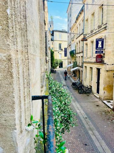 Luxury Suite Spa Bath & Cinema Screen- Bordeaux, Bordeaux (Foto 3)