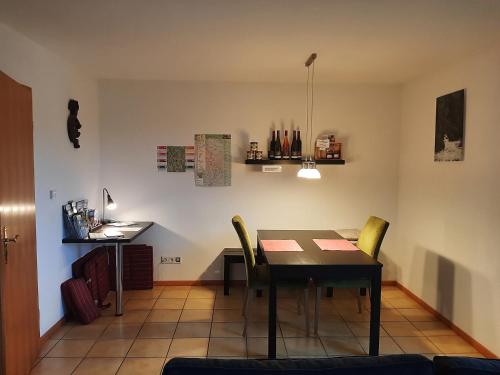 餐飲選擇, Ferienwohnung maareemonti in 伊梅拉特