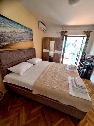 Apartmani Hortenzija - image 4