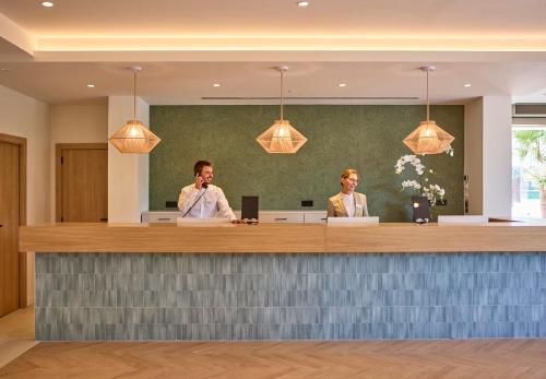 ردهة, Universal Hotel Romantica in سيس سالينز