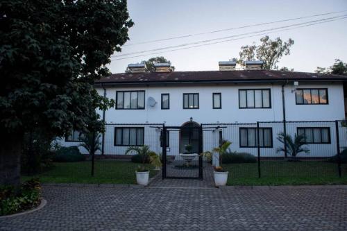 The Residence Apartments in มาสวิงโก