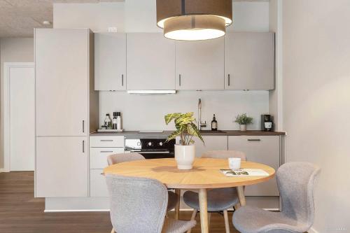 Midtown Living in Aarhus near Avanti Pizza