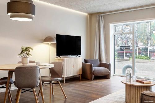 Modern Easy-Access 1BR Apartment in Midtown