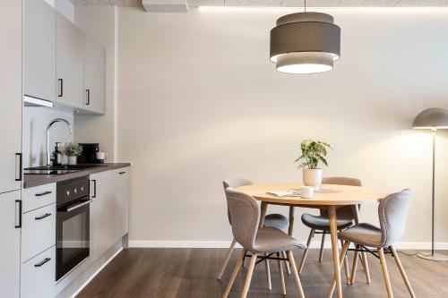 Midtown Living in Aarhus near Avanti Pizza