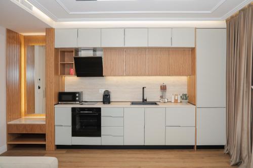 Exclusive Luxury Apartments & Free Parking, Tirana (photo 6)