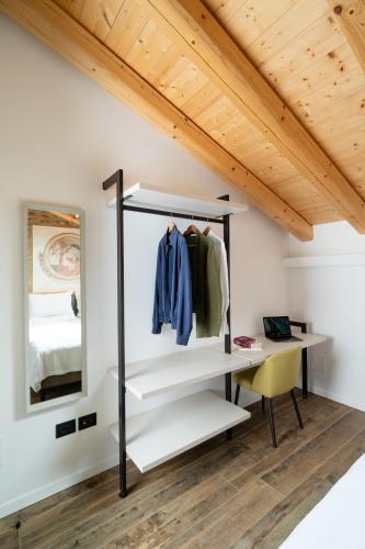 1 queen bed
