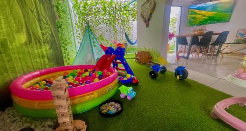 Casa Familiar con Sala de Juegos y Espacio para 15 Personas
