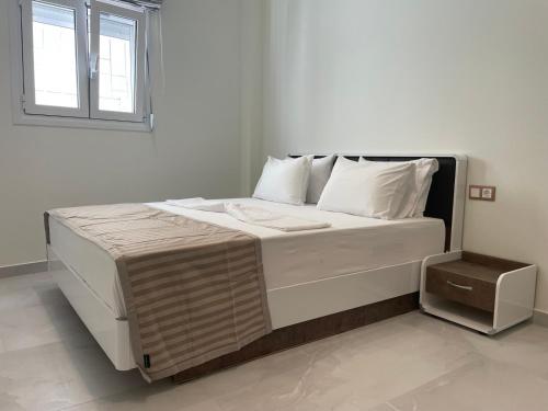 Feel Breeze Athens, Atenas