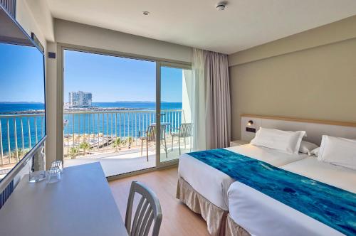 Universal Hotel Romantica - image 4