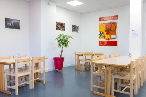 Auberge de Jeunesse HI Amiens - image 3