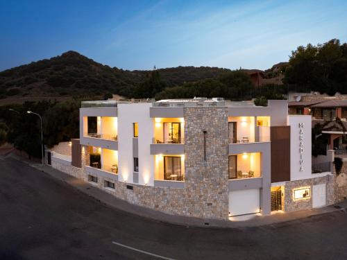 Buitenkant, Maradiva in Villasimius