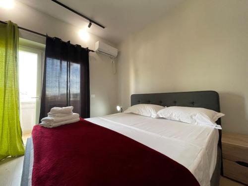 Enjoy Travel Central Modern Apartment - image 8