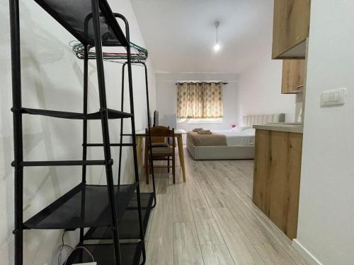 BonBon Quiet Central Studio - ENJOY TRAVEL, Тирана