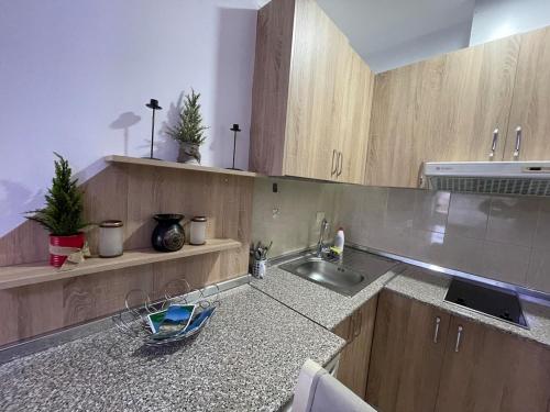 Piazza Downtown Cozy Studio - ENJOY TRAVEL, Tirana (photo 3)