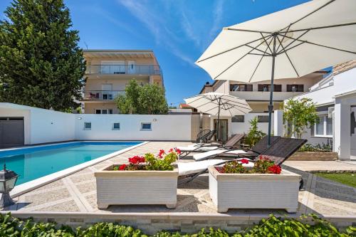 Appartmants 1 with pool and private jakuzzi 5