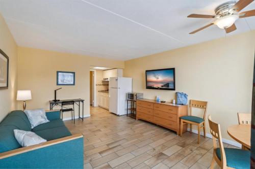 6201 Ocean Ave, Unit 208 - The Nassau Inn
