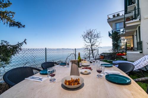 A szálláshely kívülről, La Villa du Lac - Appartements de vacances - Les pieds dans l'eau in Maxilly-sur-Leman