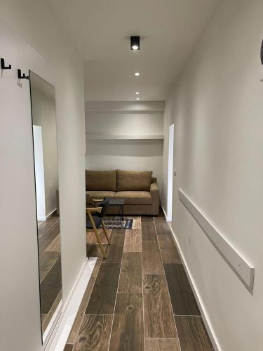 Le petite Studio Apartments - ENJOY TRAVEL, Tirana (Foto 7)