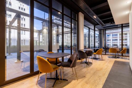 Foreshore Place 1412 - image 11