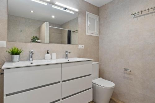 Two-Bedroom Apartment with Terrace image 10