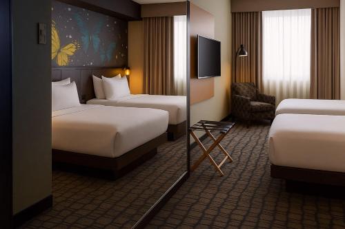 ฮอลิเดย์ อินน์ ซอลส์บรี-สโตนเฮนจ์ บาย IHG (Holiday Inn Salisbury-Stonehenge By IHG) in แอมแมสบูรี่