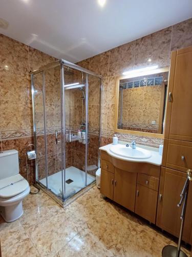 Chalet con piscina privada y barbacoa in Les Pedreres