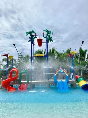 Eduardo's Resort