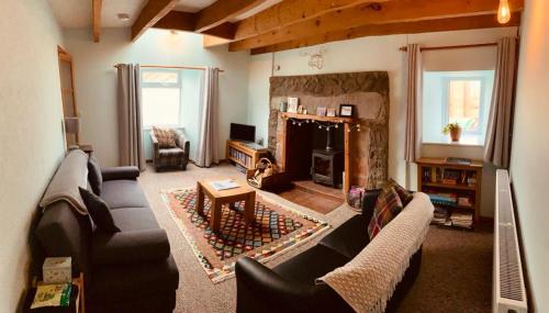 Corlae Cottage, mountain and forest views in Carsphairn