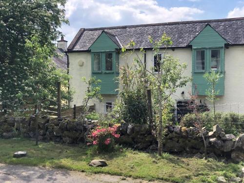 Corlae Cottage, mountain and forest views in Carsphairn