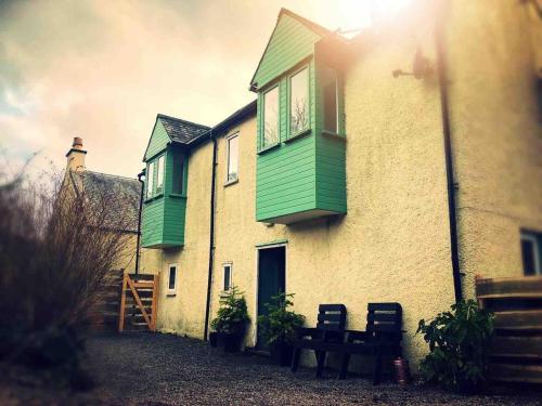 Corlae Cottage, mountain and forest views in Carsphairn