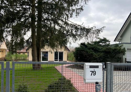 Helles Haus in Seenähe bei Berlin in Oranienburg, Deutschland