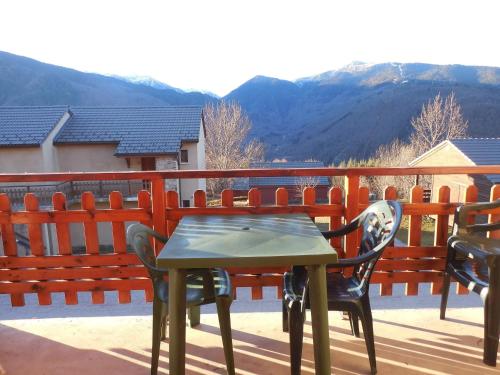 Balkons/terase, Appartement confortable à Ignaux, 31 m² avec piscine (Appartement confortable a Ignaux, 31 m² avec piscine) in Ignaux