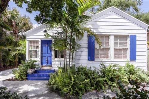 Palm Beach Oasis - 3bd3ba - Private Pool & Parking - image 8