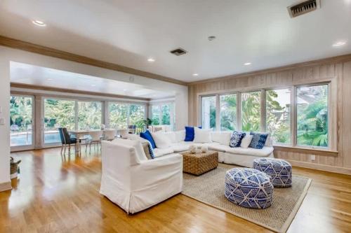 Villa Dolce Vita - Luxuriate in Sweeping Intracoastal Views of Palm Beach in Palm Beach International Airport