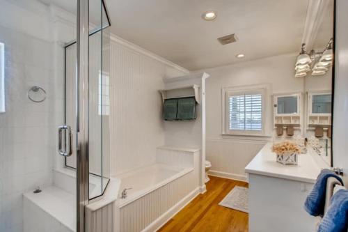 Villa Dolce Vita - 4bd-4ba - Private Pool-Parking - image 11