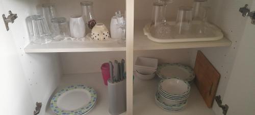 Kitchen, 4 Guests - Pet Friendly - 13 min to the Beach in Wallisdown and Winton West