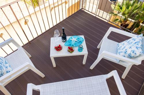 Two-Bedroom Apartment with Balcony and Terrace image 1