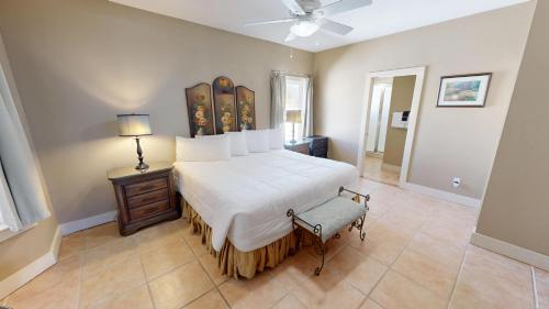 Three-Bedroom House image 10
