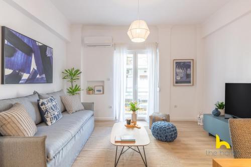 Bright, Central Hideaway Near Acropolis & Metro!, Atene