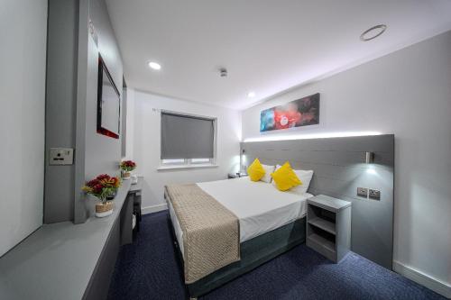 . Ilford Hotel Goodmayes