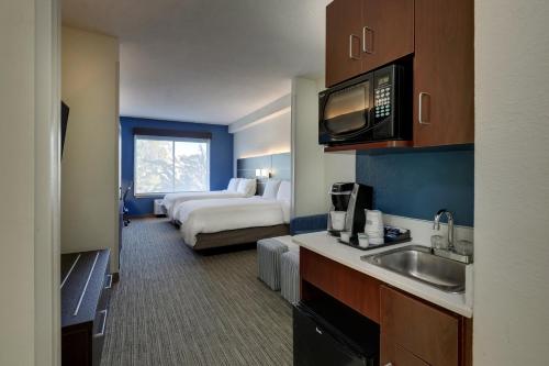 Holiday Inn Express Hotel & Suites- Gadsden an IHG Hotel - image 10