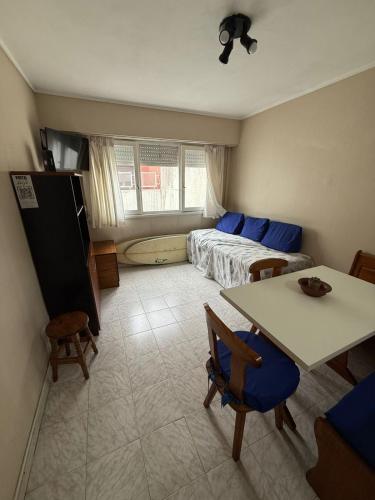 Departamento 2 ambientes en Avenida Colon