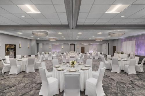 Holiday Inn Coralville - Iowa City By IHG - 회의실/연회장