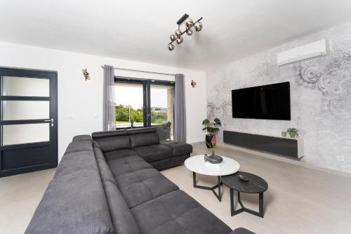 Istra 3 bedroom Villa & pool Retreat in Sveti Bartul